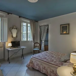  Apartment Close To Michelangelo Italy